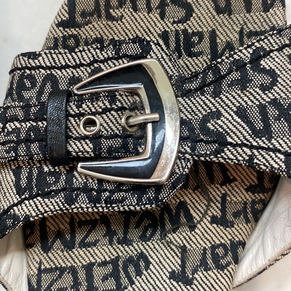 Stuart Weitzman Graffiti Logo Buckle Wooden Sandal Wedge - Picture 7 of 7